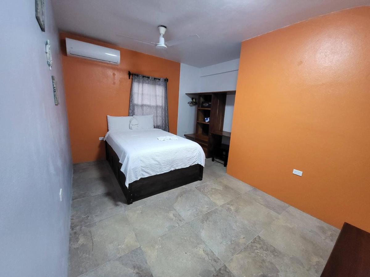 Rachel Land Apartment Caye Caulker Ngoại thất bức ảnh