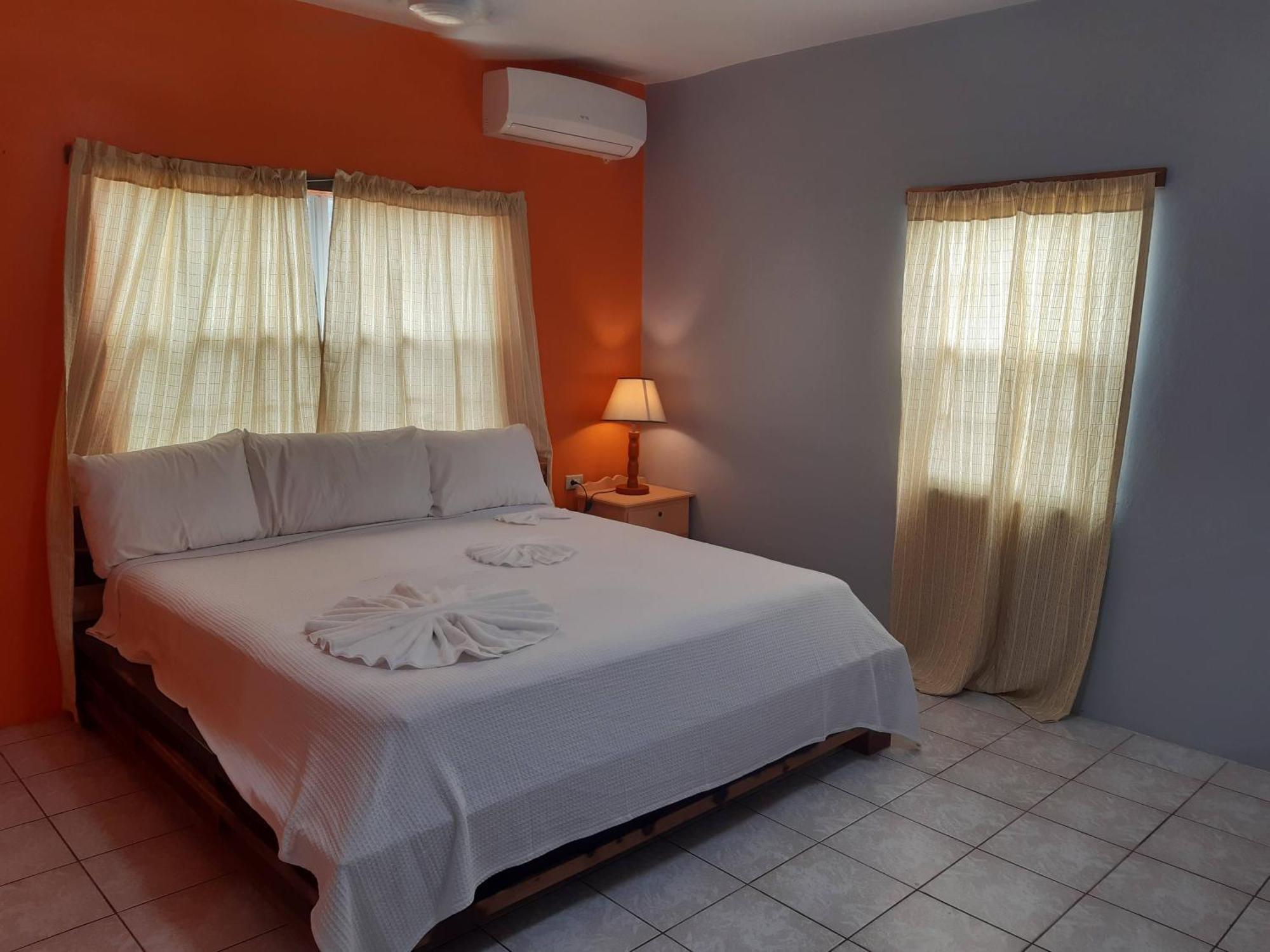 Rachel Land Apartment Caye Caulker Ngoại thất bức ảnh