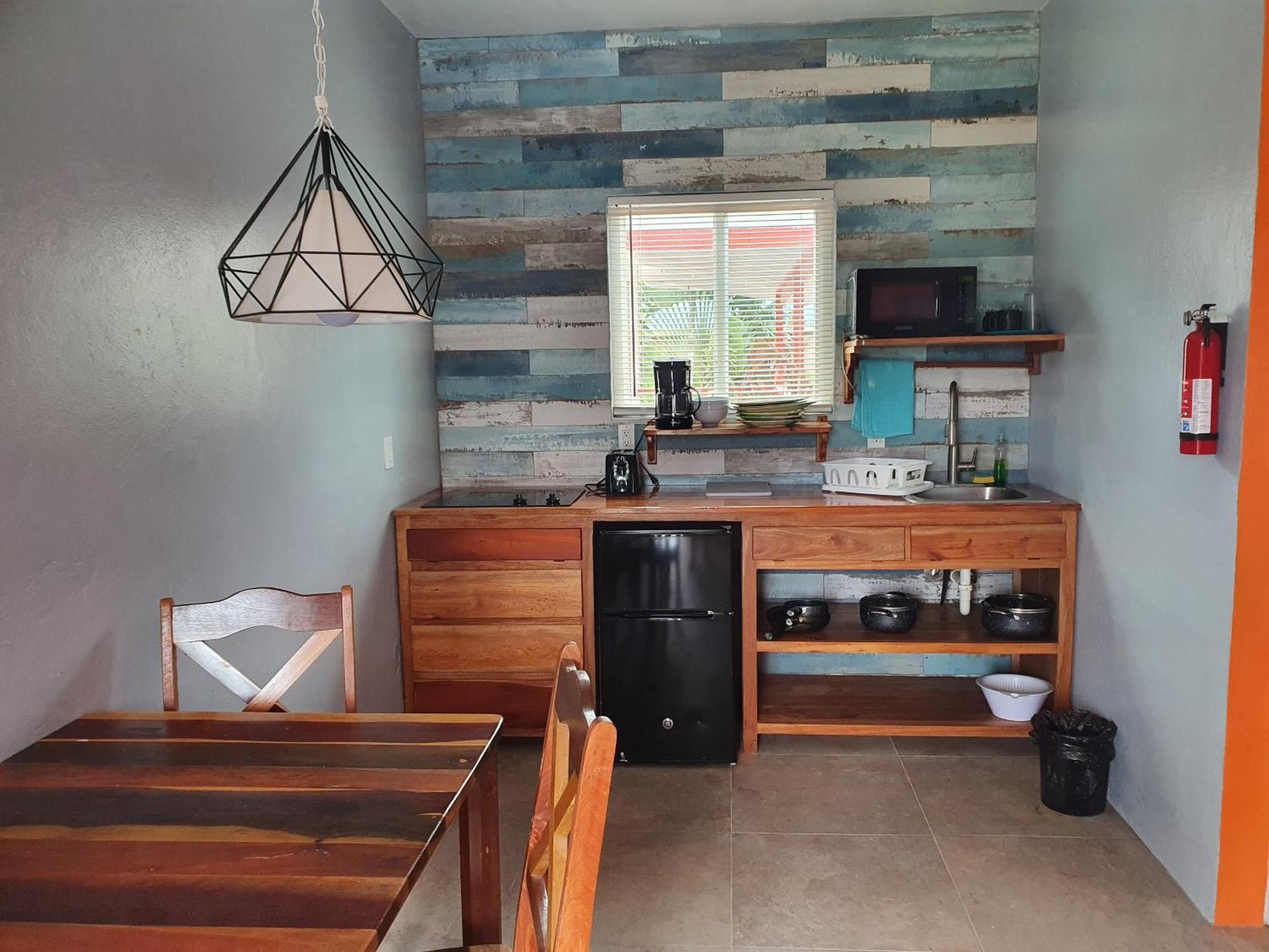 Rachel Land Apartment Caye Caulker Ngoại thất bức ảnh